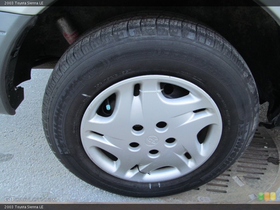 2003 Toyota Sienna LE Wheel and Tire Photo #109416783