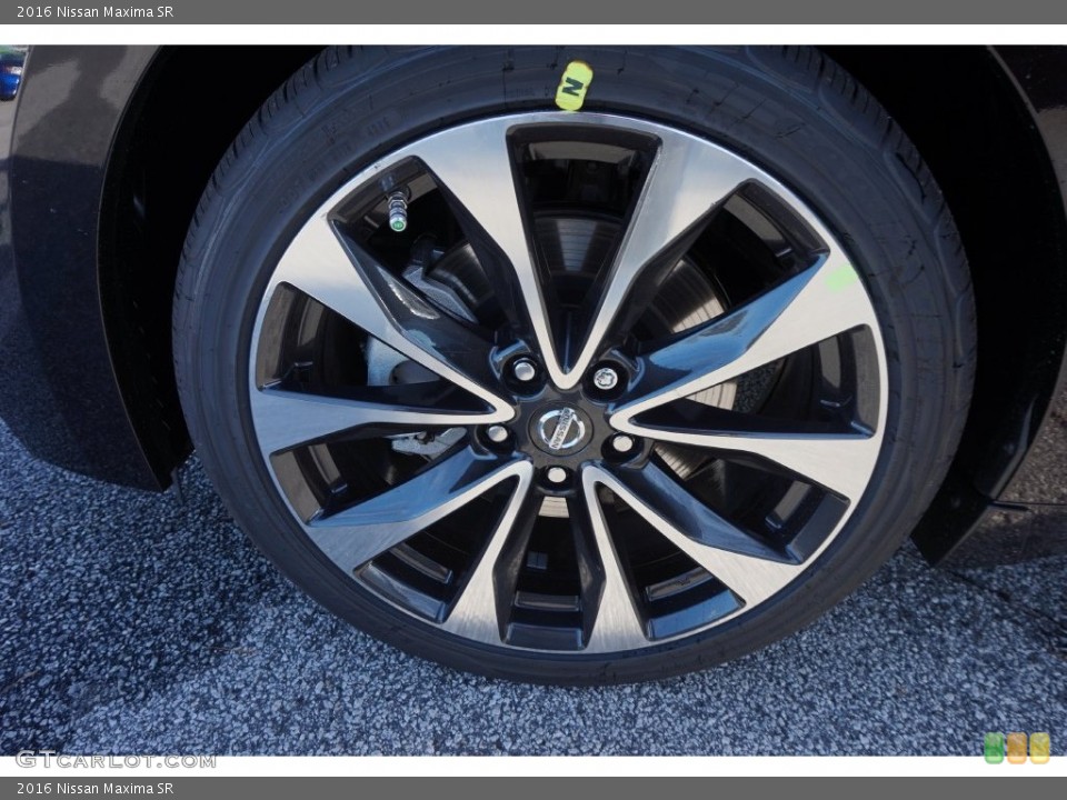 2016 Nissan Maxima SR Wheel and Tire Photo #109538667