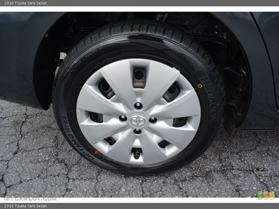 2010 Toyota Yaris Sedan Wheel and Tire Photo #109776682