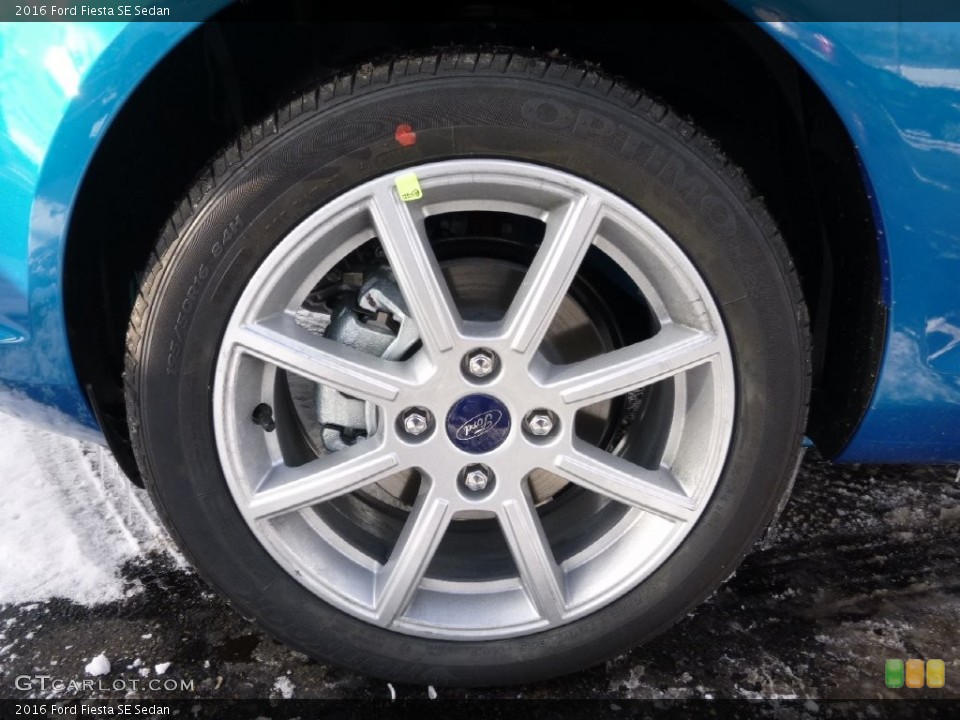 2016 Ford Fiesta SE Sedan Wheel and Tire Photo #109801986