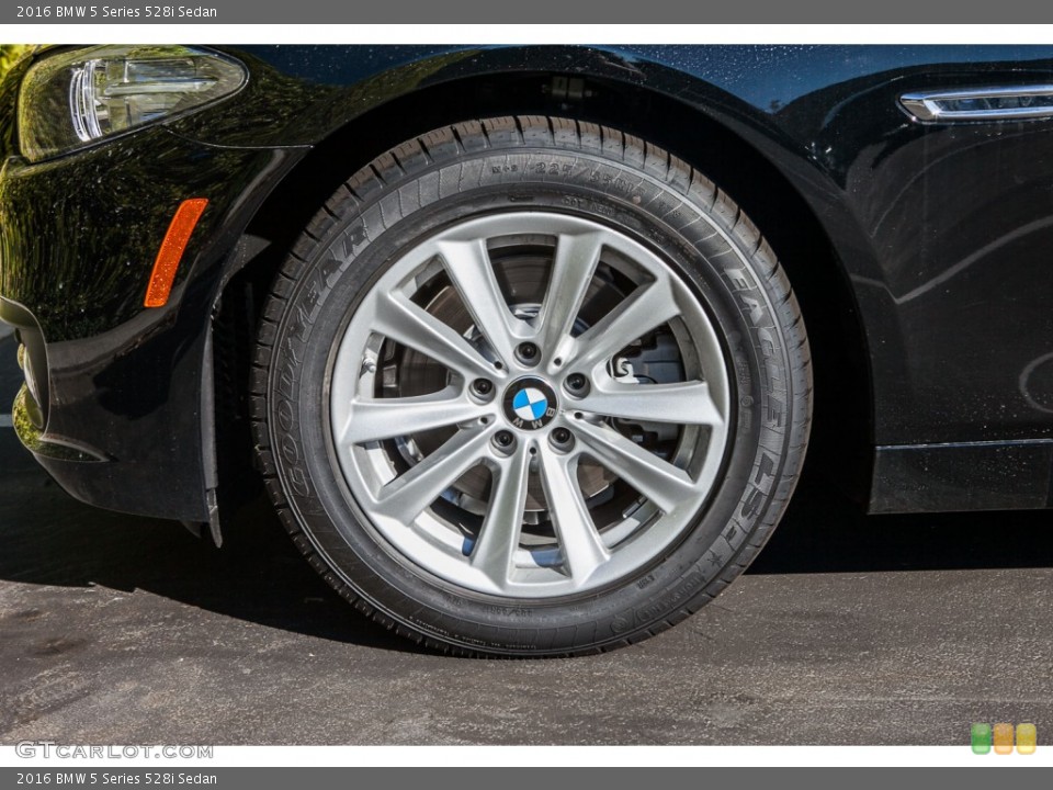 2016 BMW 5 Series 528i Sedan Wheel and Tire Photo #110206891