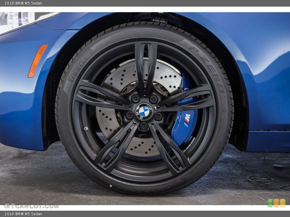 2016 BMW M5 Sedan Wheel and Tire Photo #110370364