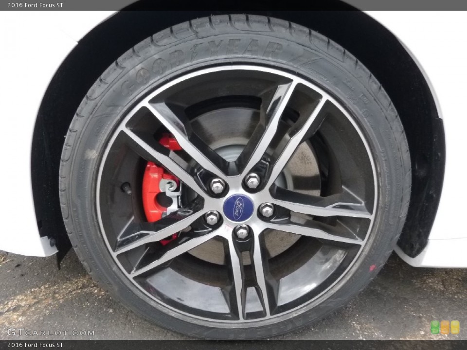 2016 Ford Focus ST Wheel and Tire Photo #110658374