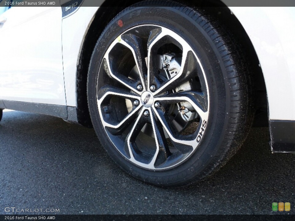 2016 Ford Taurus SHO AWD Wheel and Tire Photo #110880538