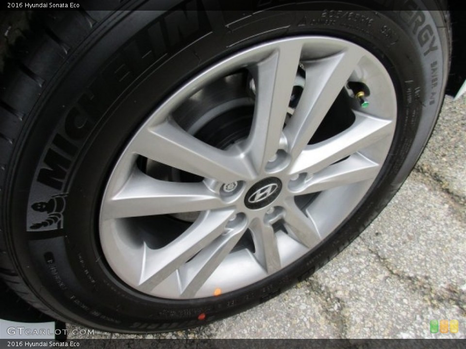2016 Hyundai Sonata Wheels and Tires
