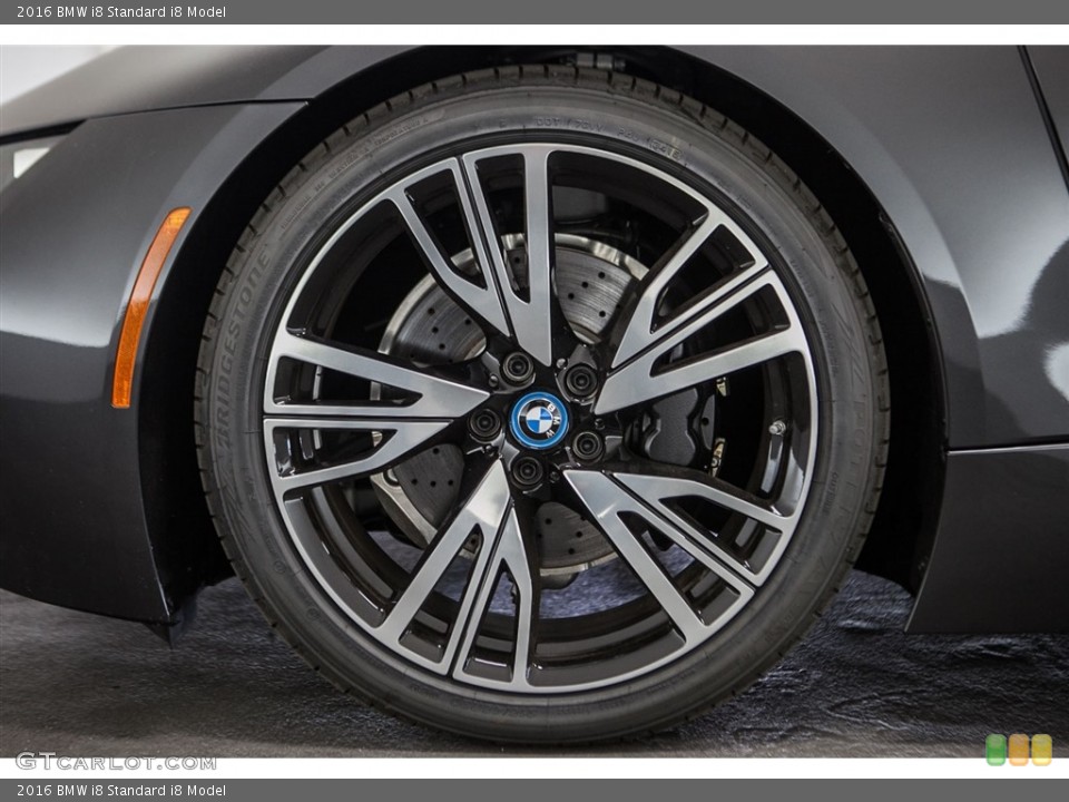 2016 BMW i8  Wheel and Tire Photo #111480931