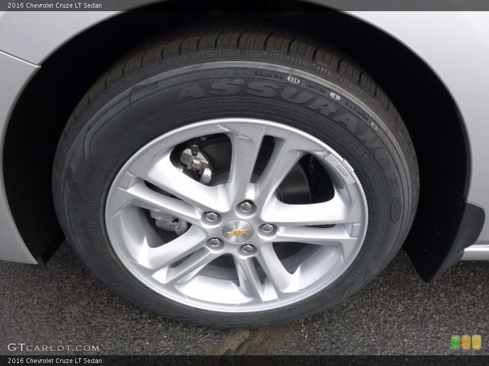 2016 Chevrolet Cruze LT Sedan Wheel and Tire Photo #111744625