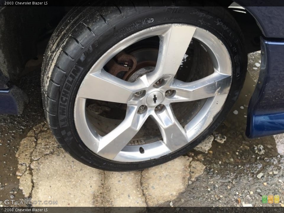 2003 Chevrolet Blazer LS Wheel and Tire Photo #112506538