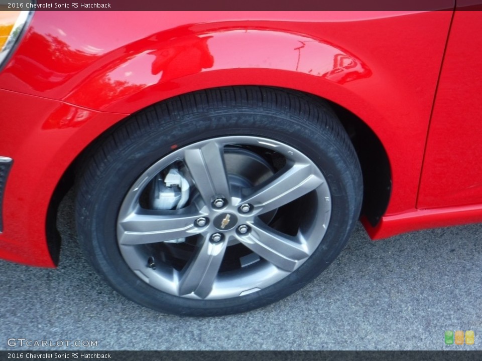 2016 Chevrolet Sonic RS Hatchback Wheel and Tire Photo #113442044