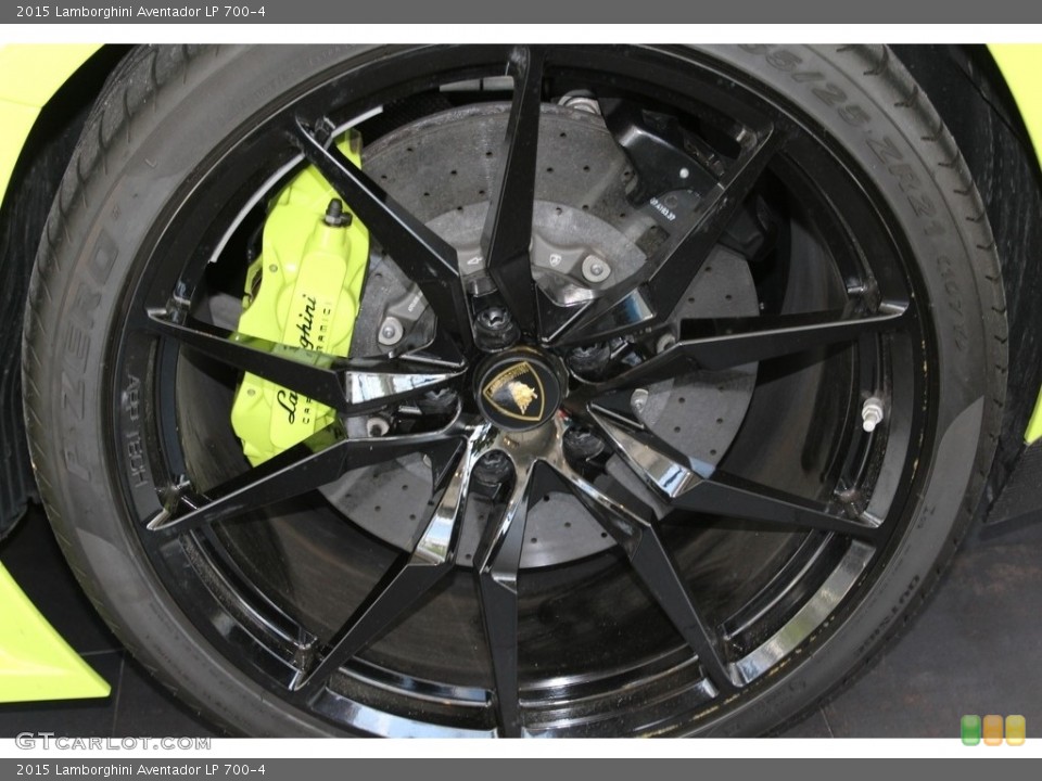 2015 Lamborghini Aventador Wheels and Tires