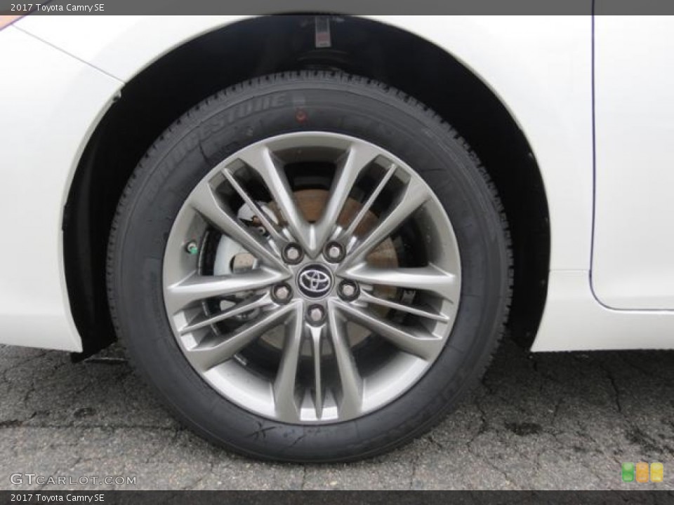 2017 Toyota Camry SE Wheel and Tire Photo 114805888