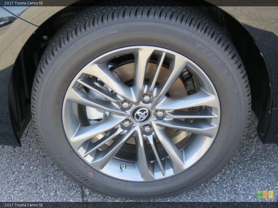 2017 Toyota Camry SE Wheel and Tire Photo #114811358