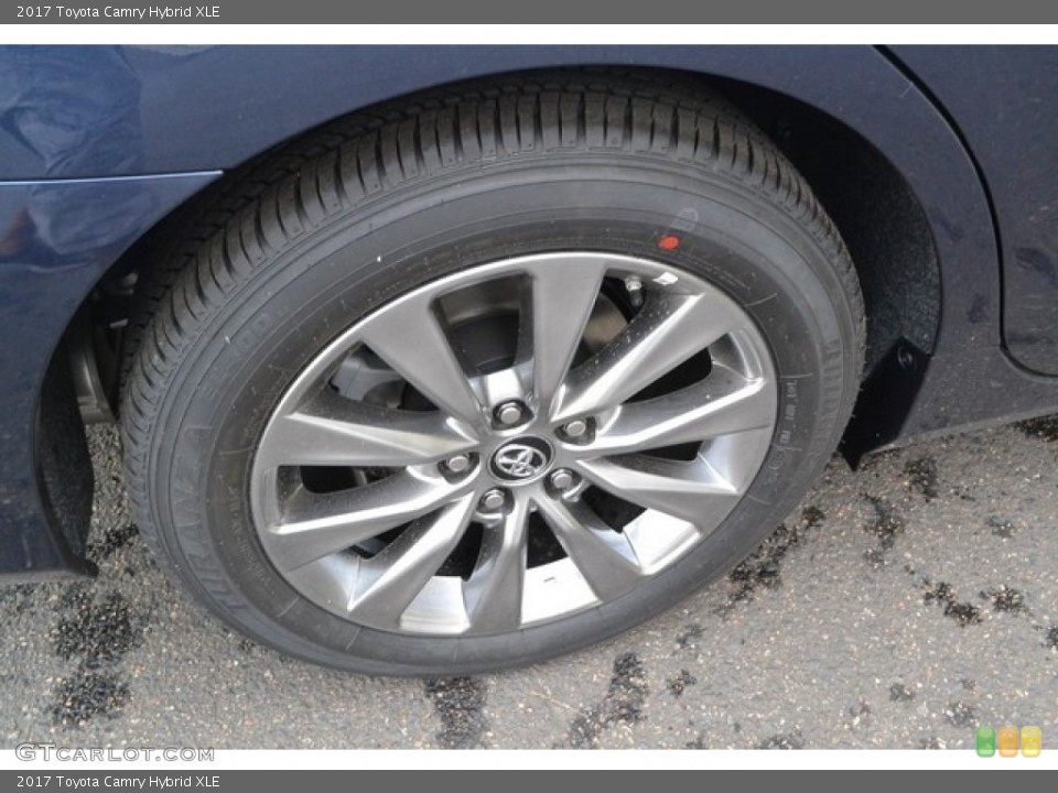 2017 Toyota Camry Hybrid XLE Wheel and Tire Photo #114870763