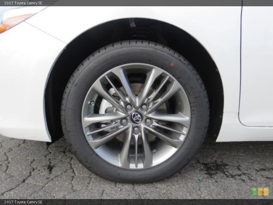 2017 Toyota Camry SE Wheel and Tire Photo #115206549
