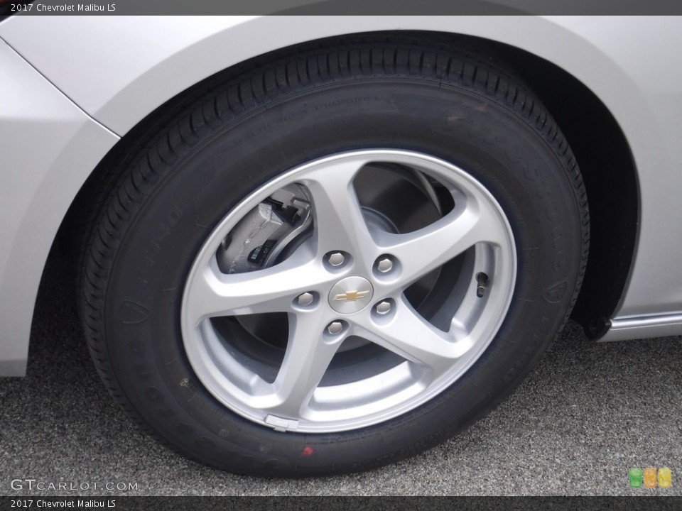 2017 Chevrolet Malibu LS Wheel and Tire Photo #115436733
