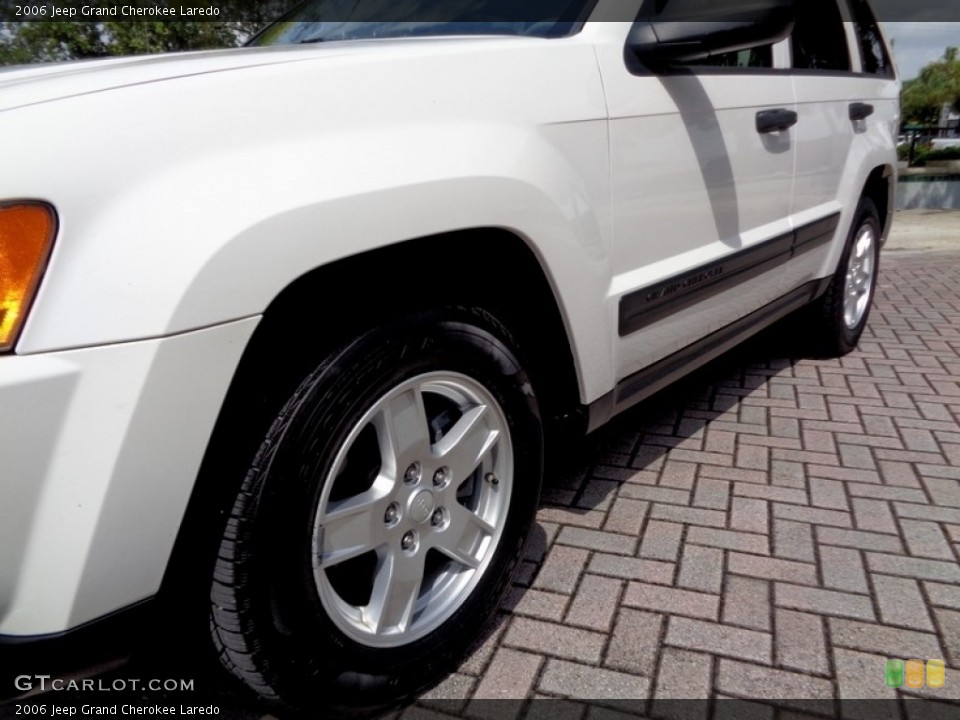 2006 Jeep Grand Cherokee Laredo Wheel and Tire Photo #115509700