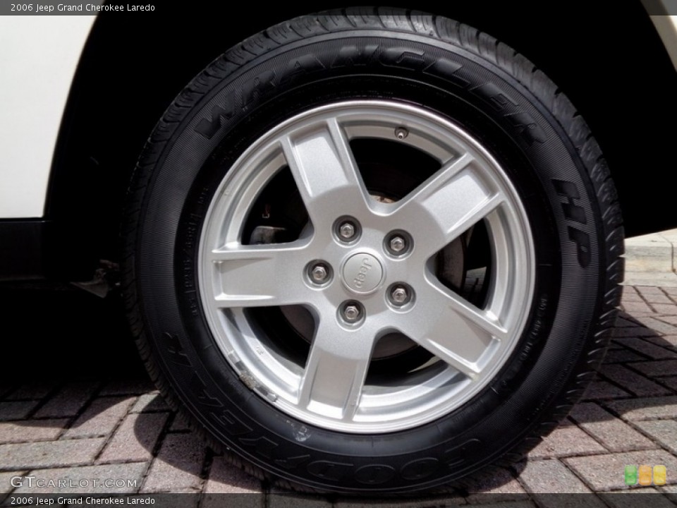 2006 Jeep Grand Cherokee Laredo Wheel and Tire Photo #115510339