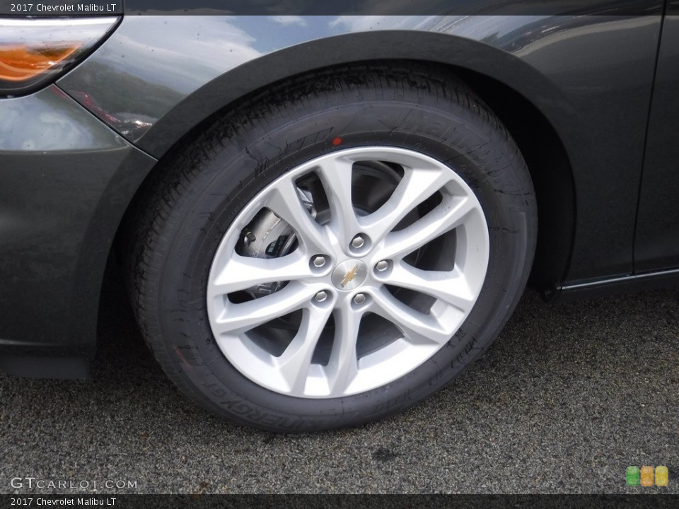 2017 Chevrolet Malibu LT Wheel and Tire Photo #115547612
