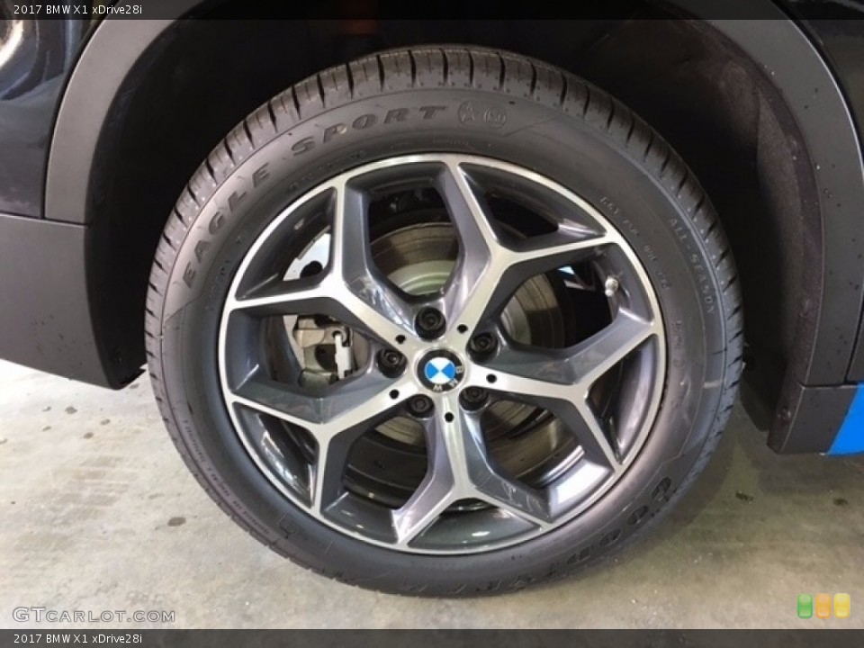 2017 BMW X1 xDrive28i Wheel and Tire Photo #115648355
