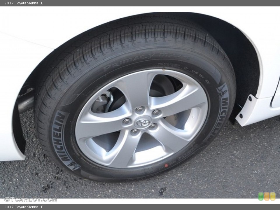 2017 Toyota Sienna LE Wheel and Tire Photo #115664722