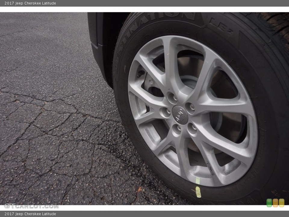 2017 Jeep Cherokee Latitude Wheel and Tire Photo #115690750