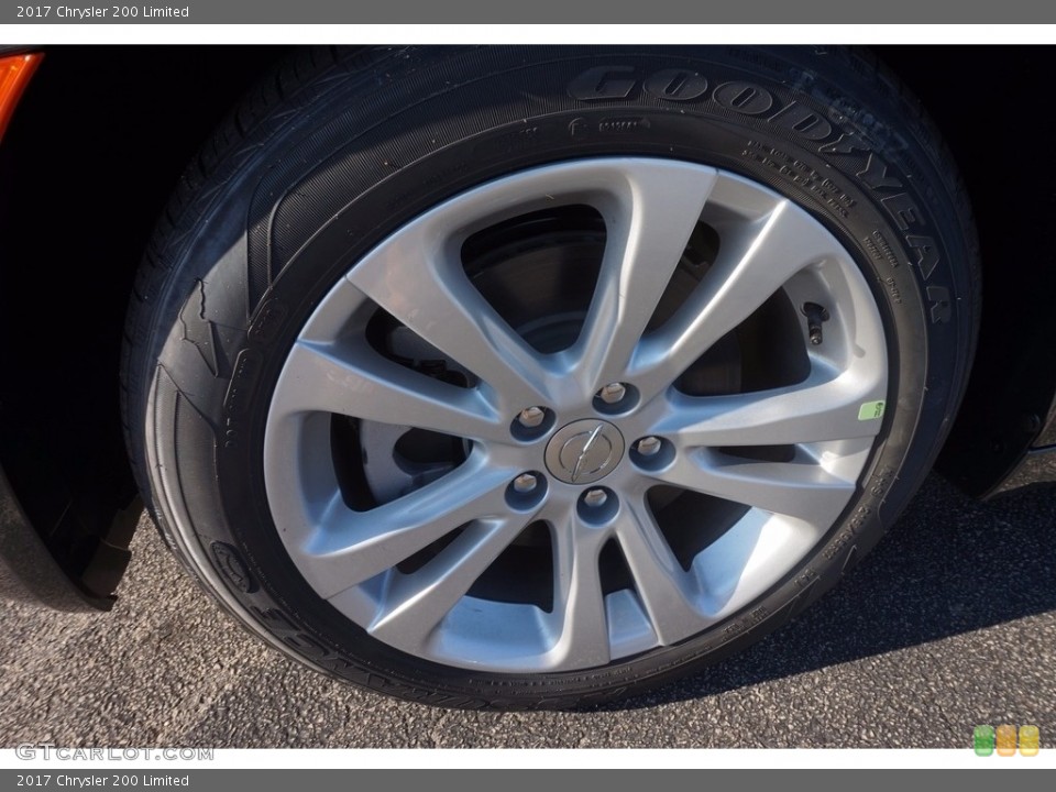 2017 Chrysler 200 Limited Wheel and Tire Photo #115850554