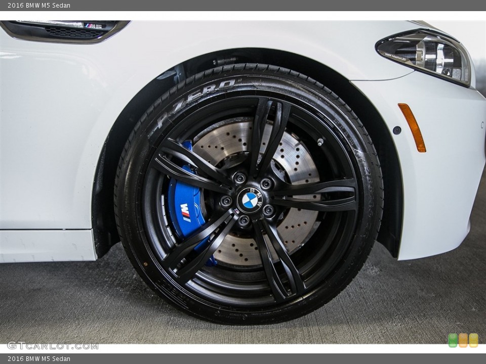 2016 BMW M5 Sedan Wheel and Tire Photo #115886673