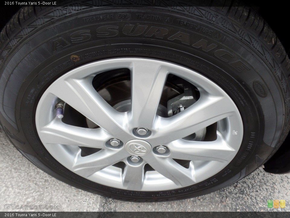2016 Toyota Yaris 5-Door LE Wheel and Tire Photo #116015280