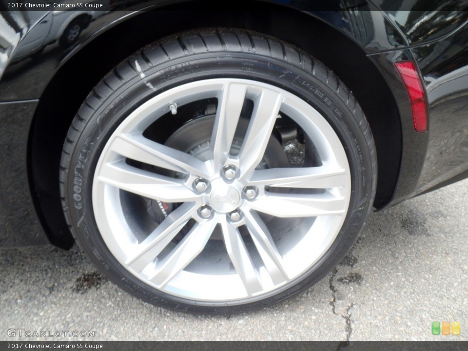 2017 Chevrolet Camaro SS Coupe Wheel and Tire Photo #116131708