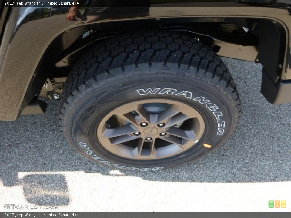 2017 Jeep Wrangler Unlimited Sahara 4x4 Wheel and Tire Photo #116214253