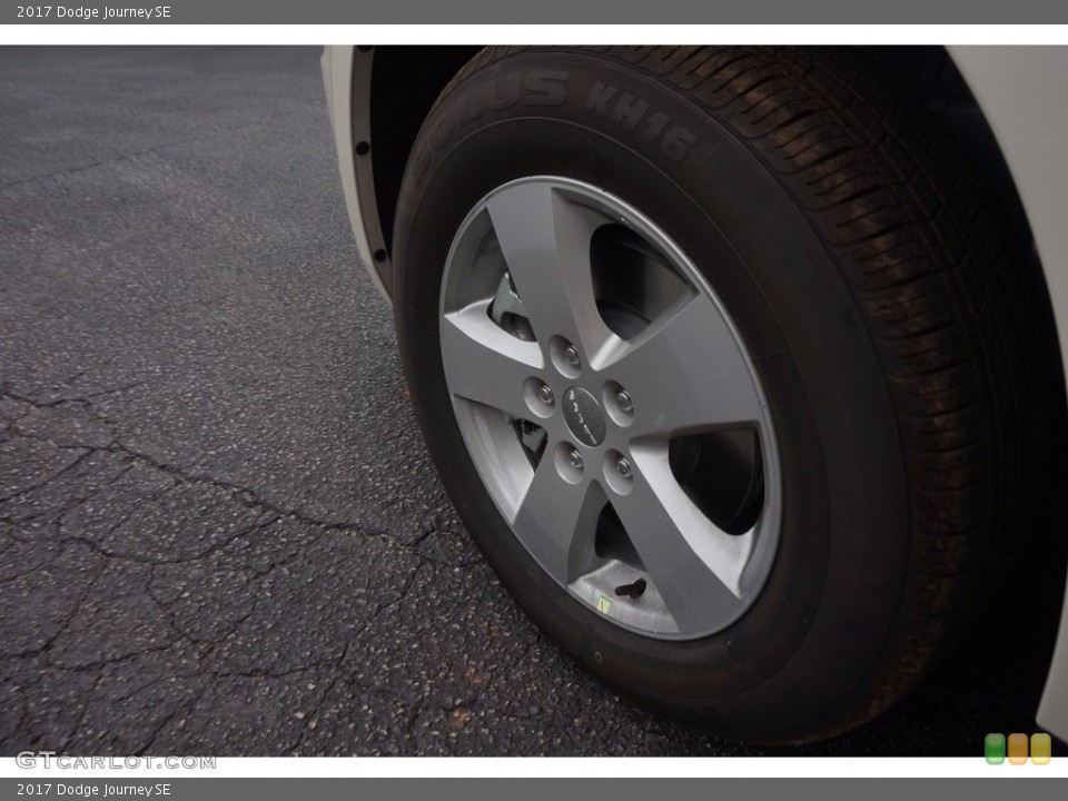 2017 Dodge Journey SE Wheel and Tire Photo #116236358