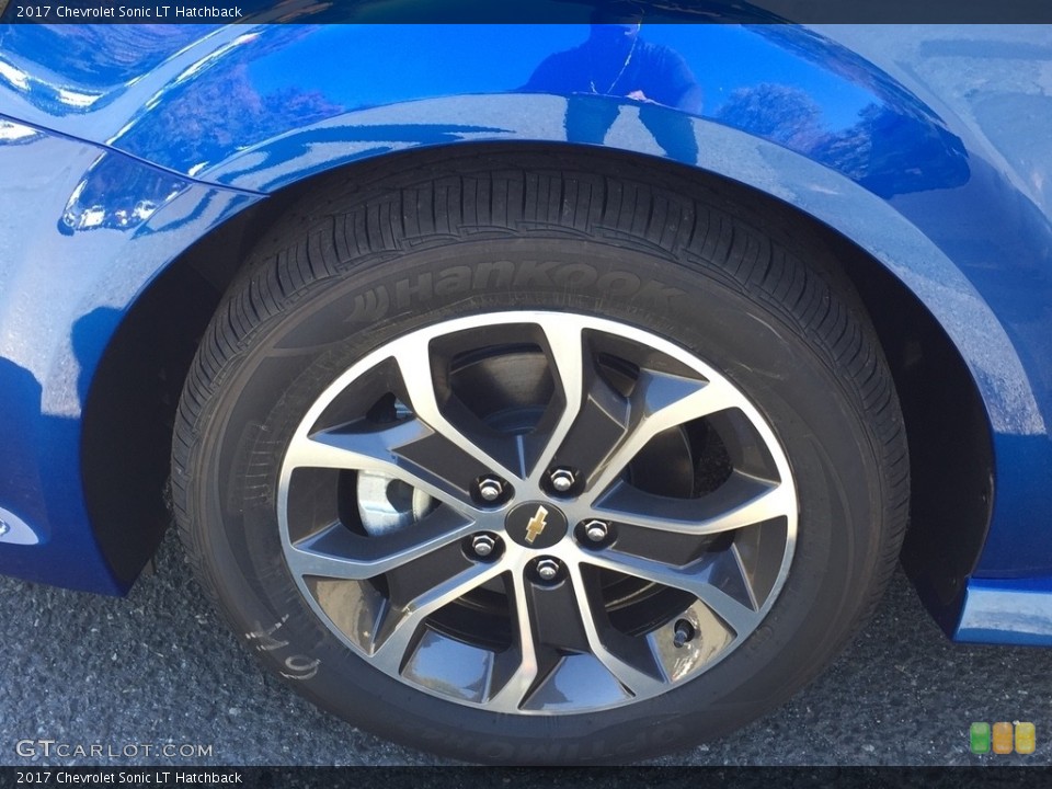 2017 Chevrolet Sonic LT Hatchback Wheel and Tire Photo #116333765