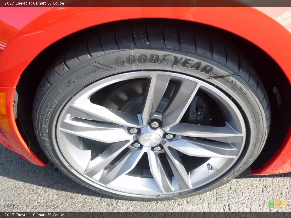 2017 Chevrolet Camaro SS Coupe Wheel and Tire Photo #116462851