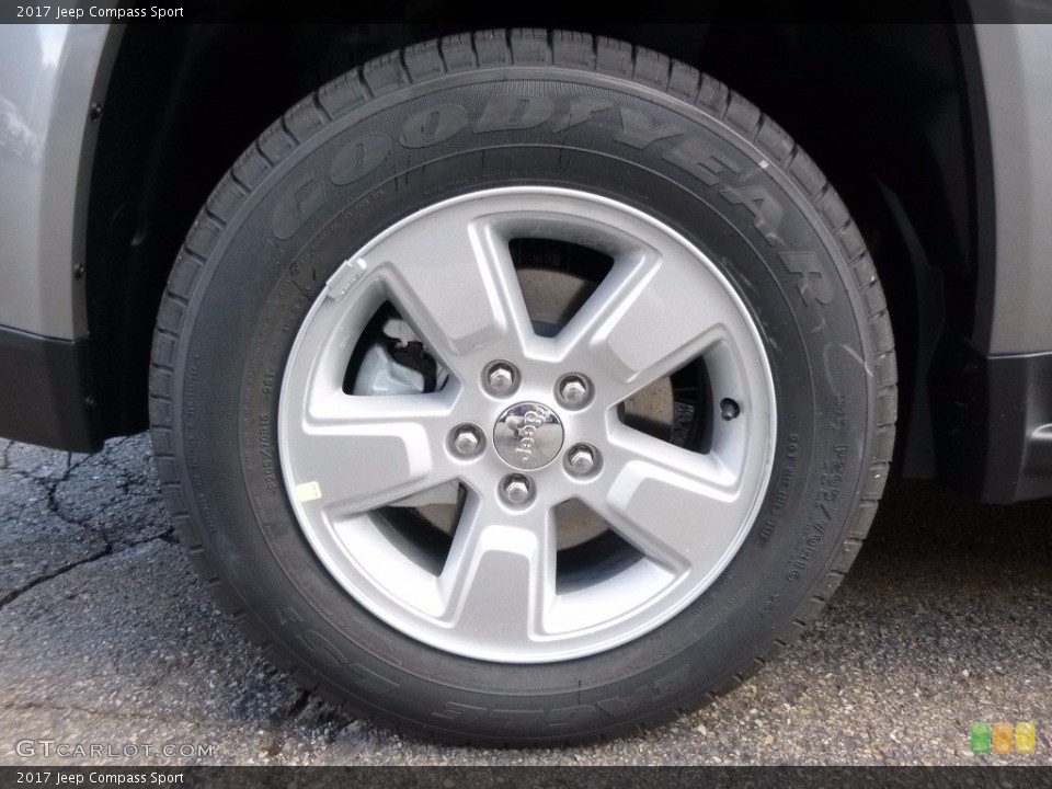 2017 Jeep Compass Sport Wheel and Tire Photo #116594881