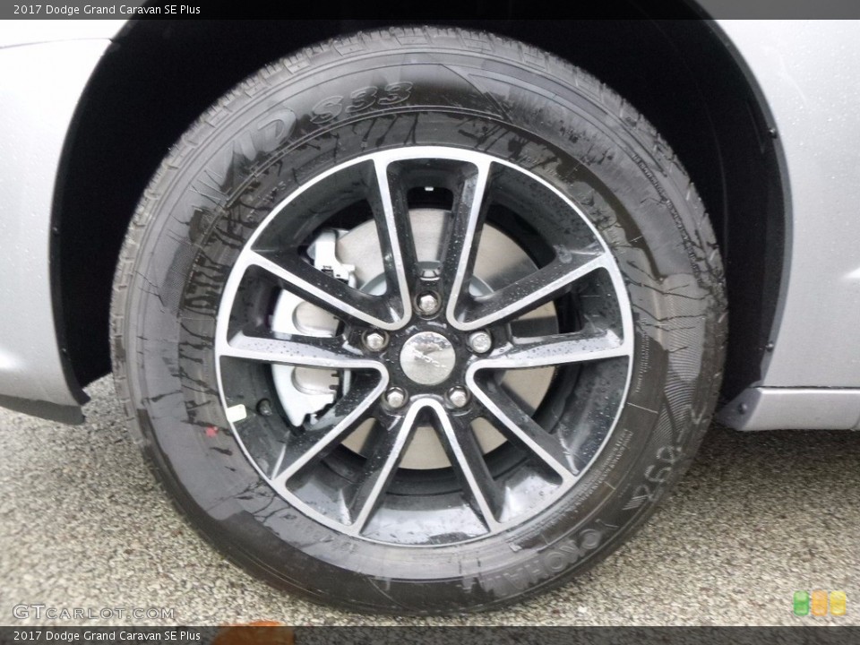 2017 Dodge Grand Caravan SE Plus Wheel and Tire Photo #116659925