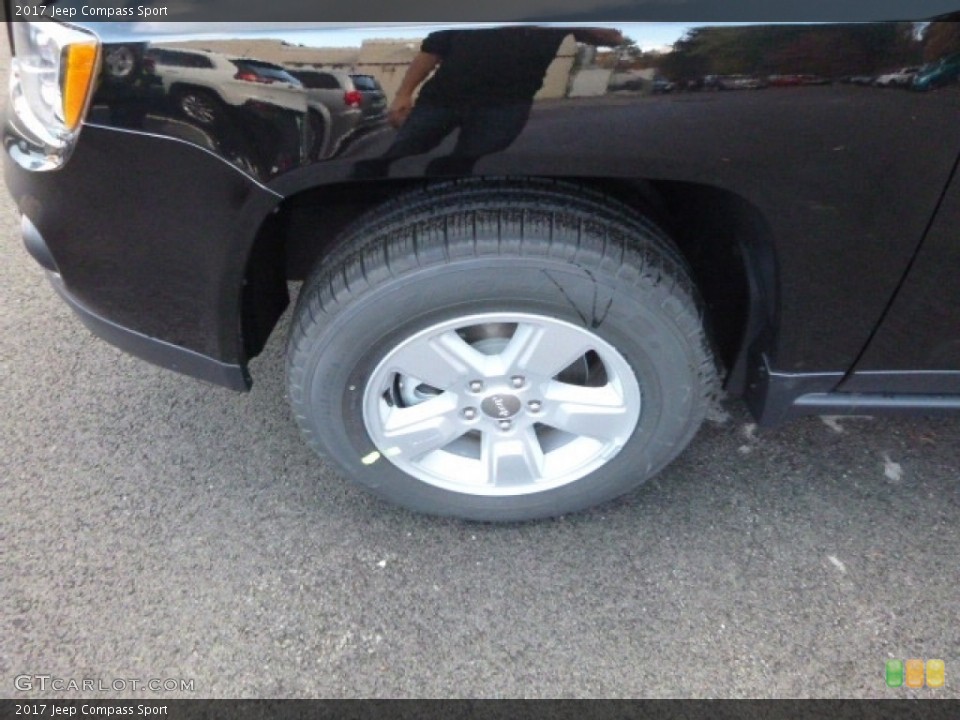 2017 Jeep Compass Sport Wheel and Tire Photo #116802654