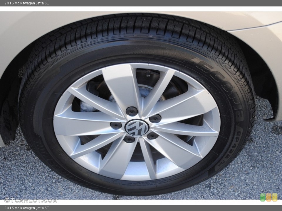 2016 Volkswagen Jetta SE Wheel and Tire Photo #116820699