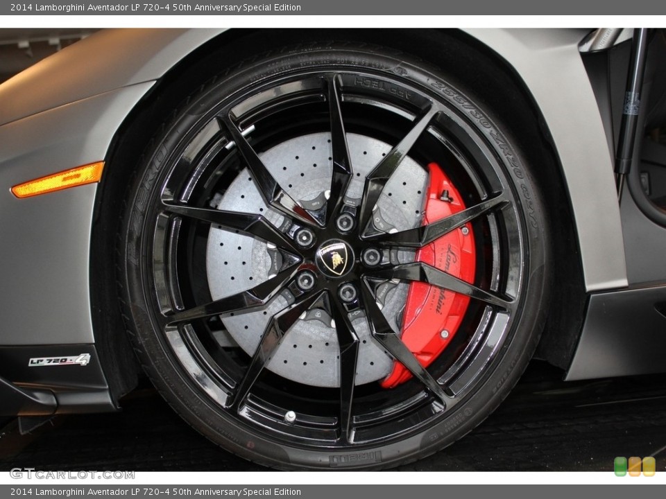 2014 Lamborghini Aventador Wheels and Tires