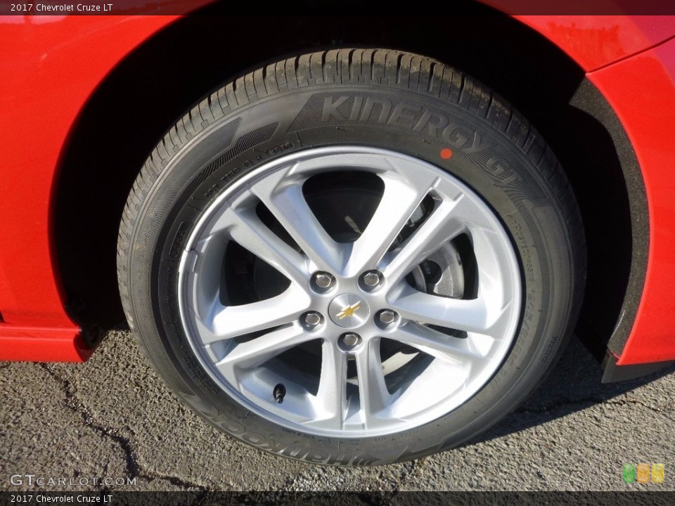 2017 Chevrolet Cruze LT Wheel and Tire Photo #116977201