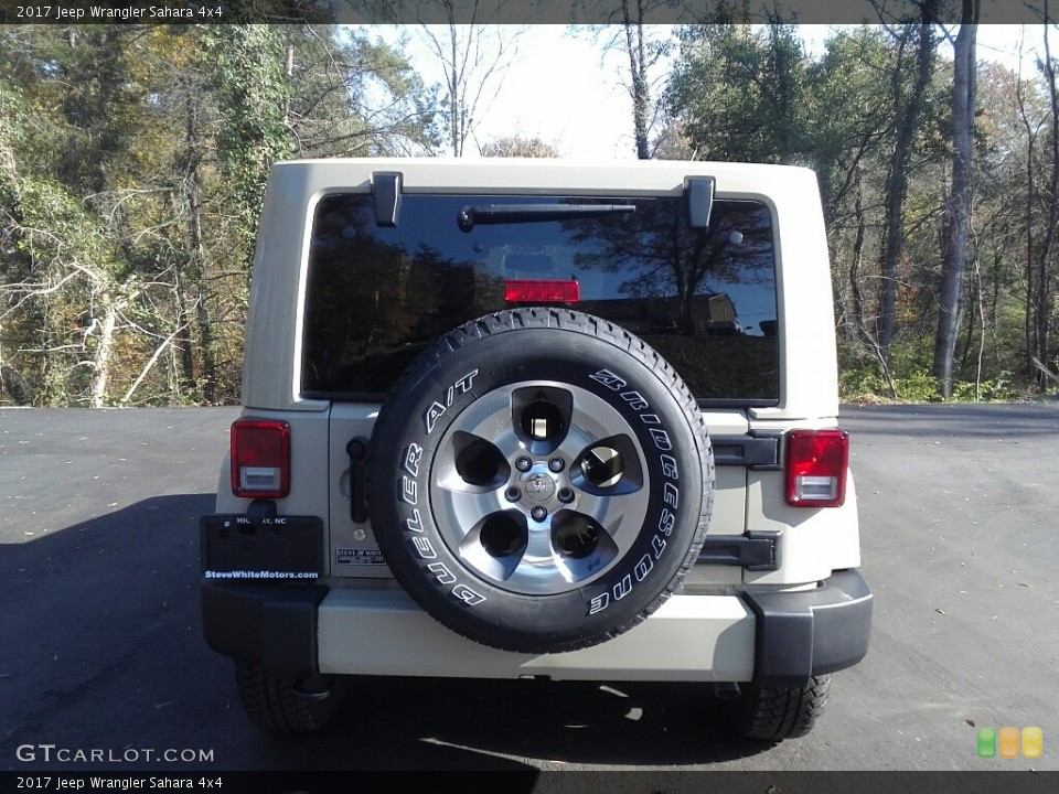 2017 Jeep Wrangler Sahara 4x4 Wheel and Tire Photo #117053852