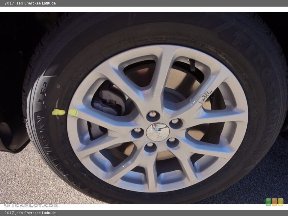 2017 Jeep Cherokee Latitude Wheel and Tire Photo #117083019