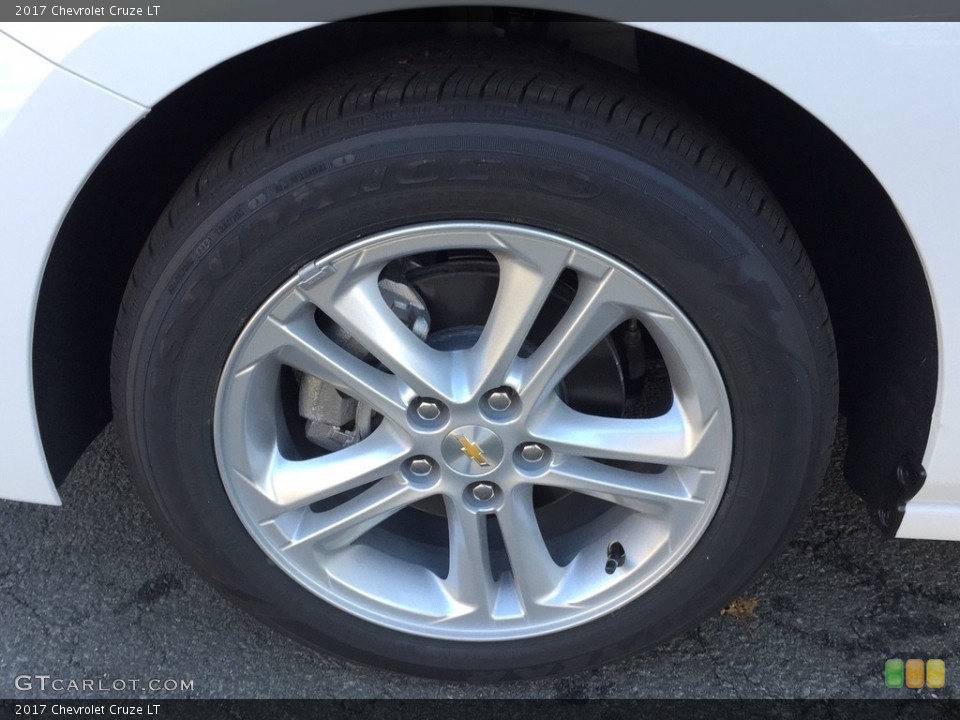 2017 Chevrolet Cruze LT Wheel and Tire Photo #117103459