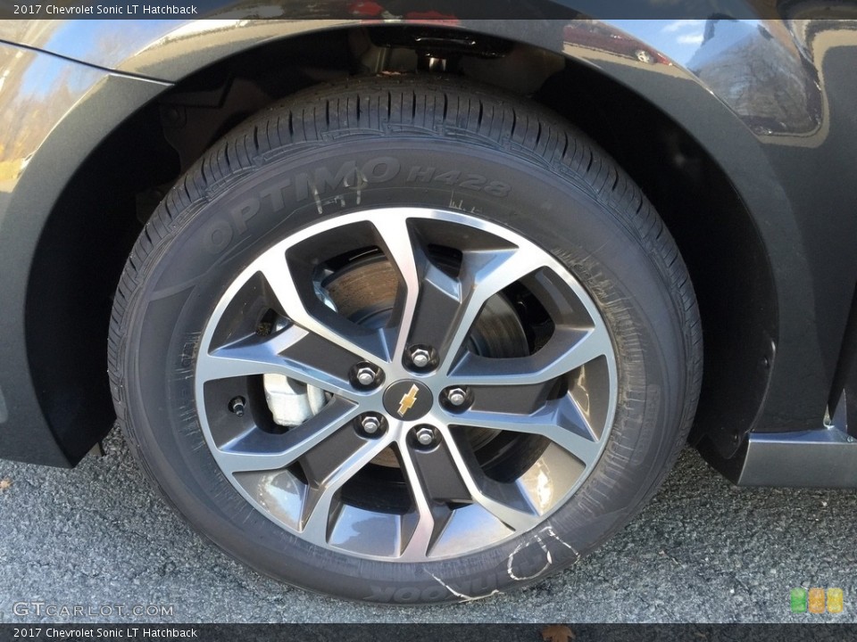 2017 Chevrolet Sonic LT Hatchback Wheel and Tire Photo #117104029