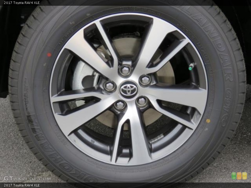 2017 Toyota RAV4 XLE Wheel and Tire Photo #117202172