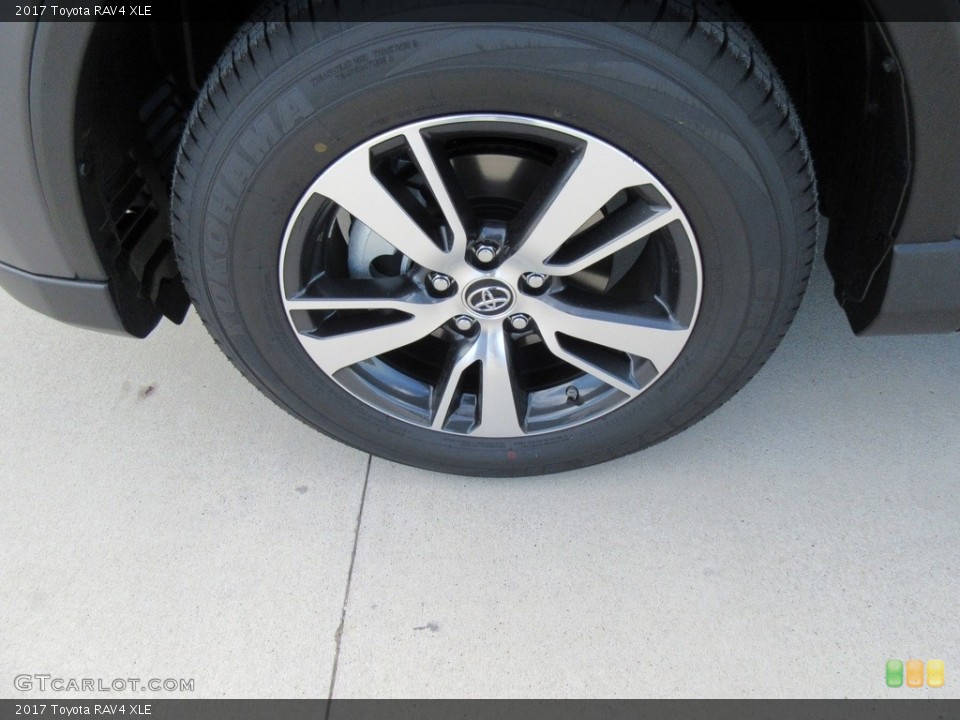 2017 Toyota RAV4 XLE Wheel and Tire Photo #117278419