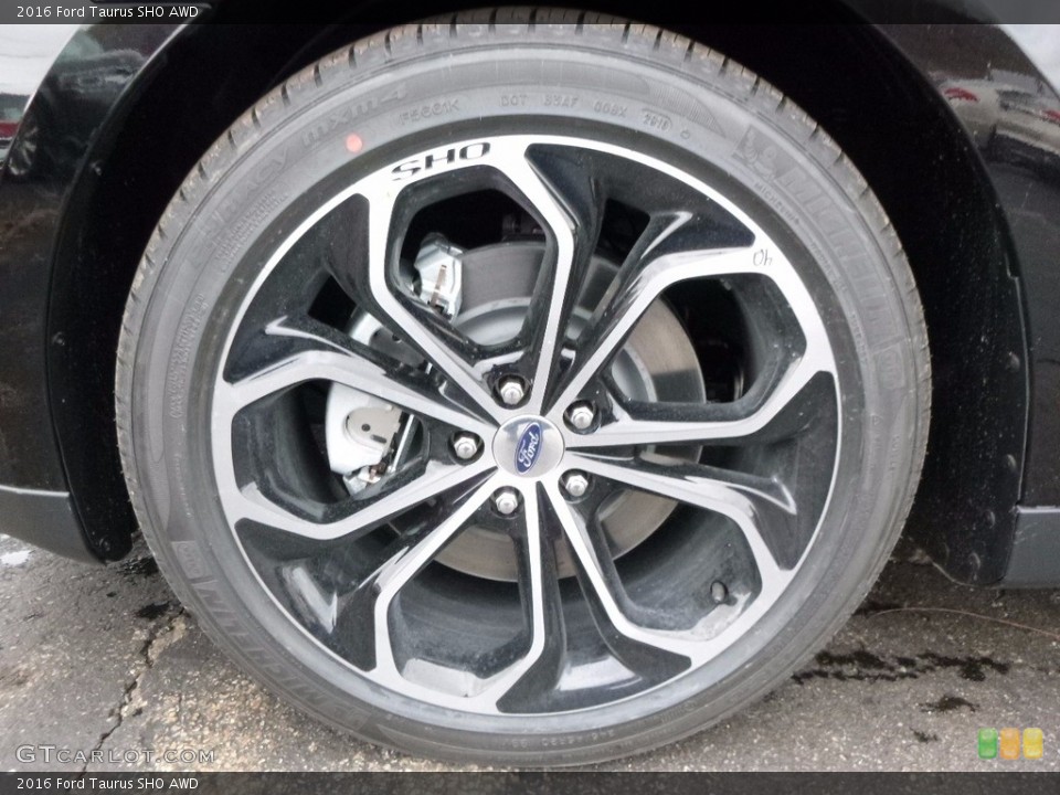 2016 Ford Taurus SHO AWD Wheel and Tire Photo #117394805