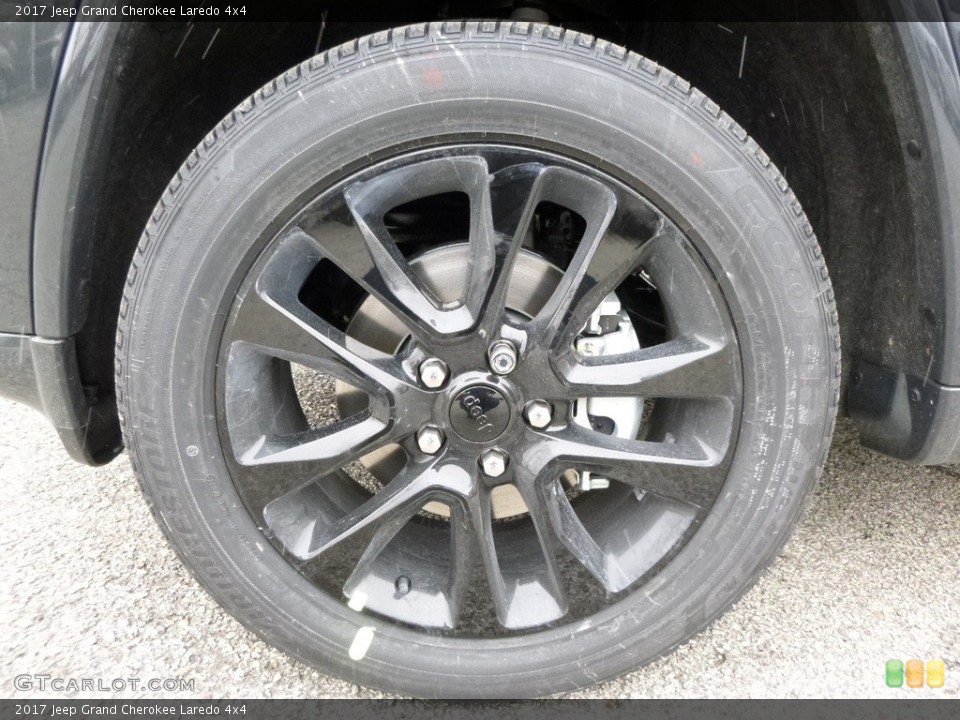 2017 Jeep Grand Cherokee Laredo 4x4 Wheel and Tire Photo #117952028