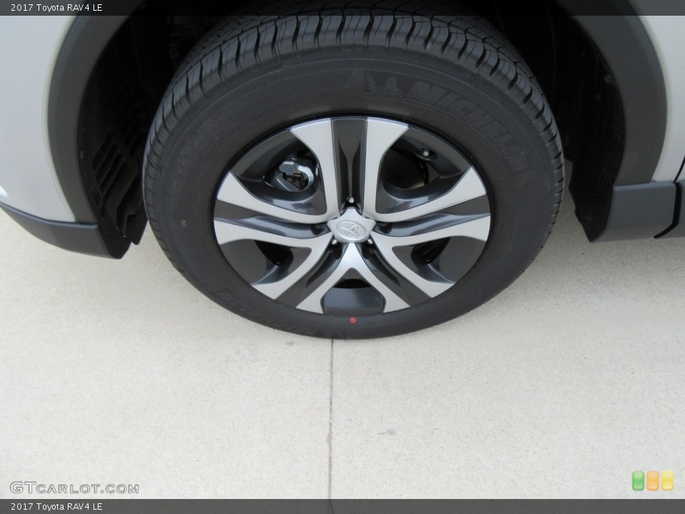 2017 Toyota RAV4 LE Wheel and Tire Photo #117978419