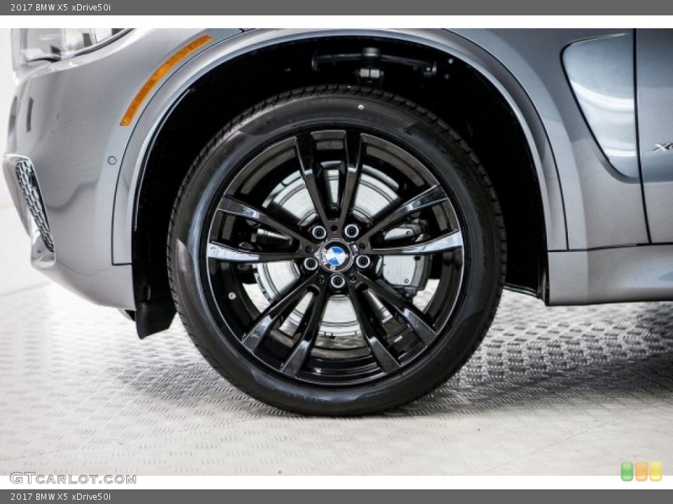 2017 BMW X5 xDrive50i Wheel and Tire Photo #118372296