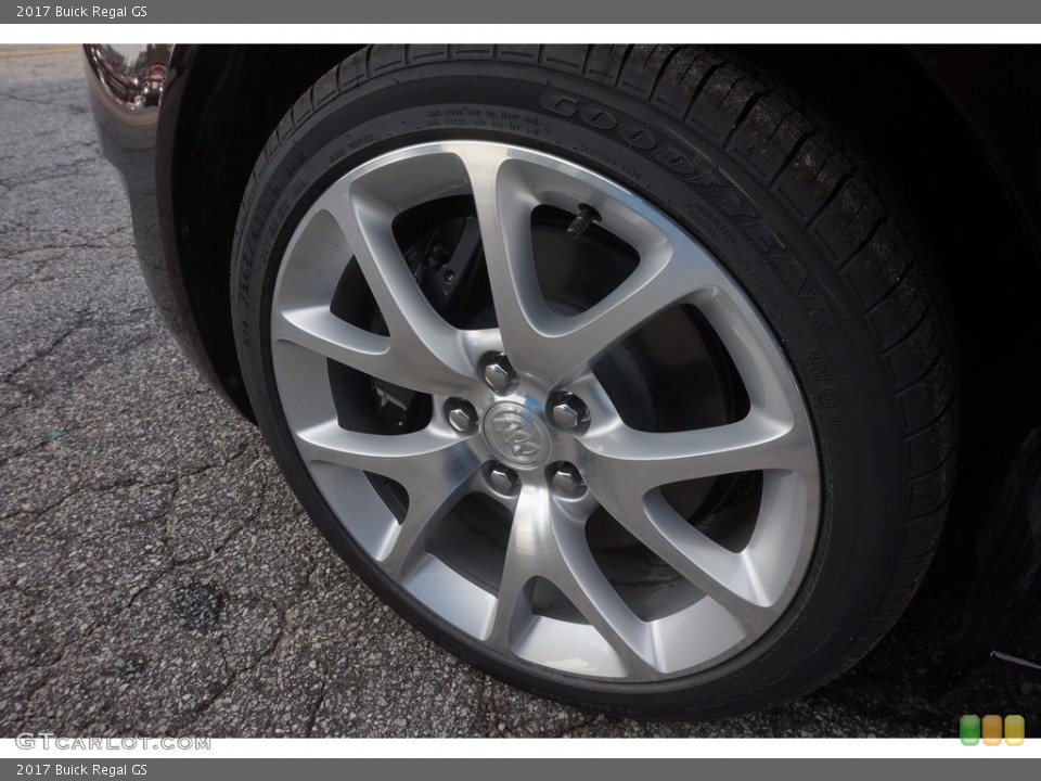 2017 Buick Regal GS Wheel and Tire Photo #118543227
